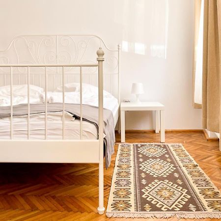 White Moon Apartment براشوف المظهر الخارجي الصورة