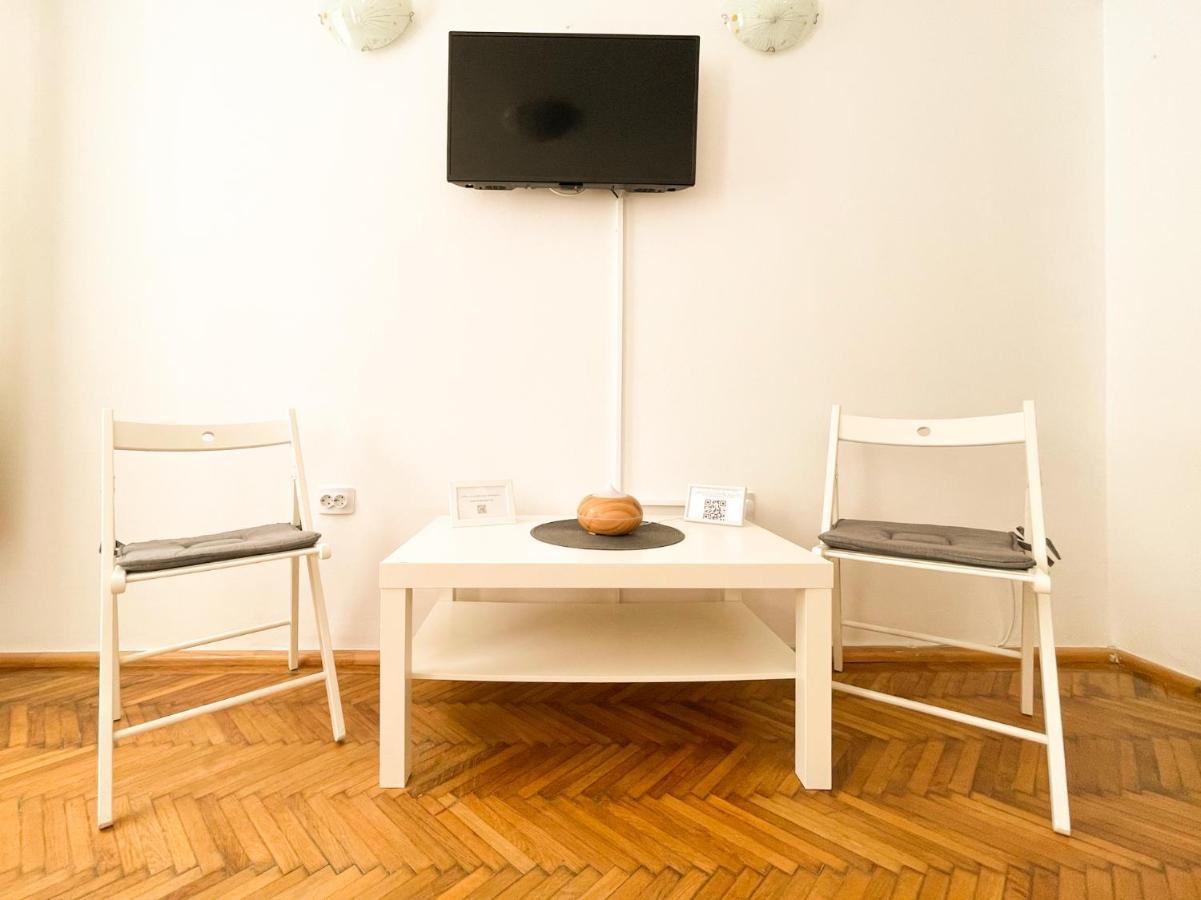 White Moon Apartment براشوف المظهر الخارجي الصورة