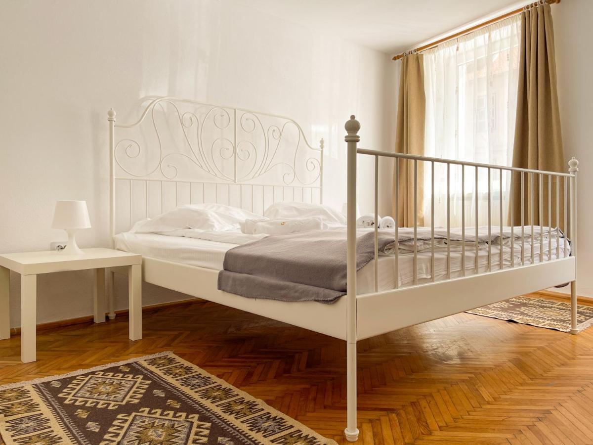 White Moon Apartment براشوف المظهر الخارجي الصورة