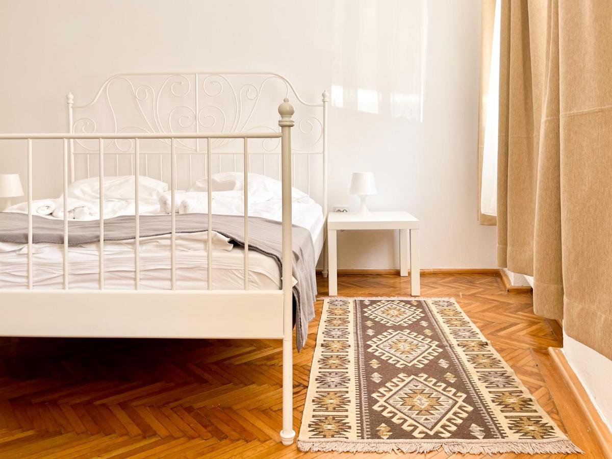 White Moon Apartment براشوف المظهر الخارجي الصورة